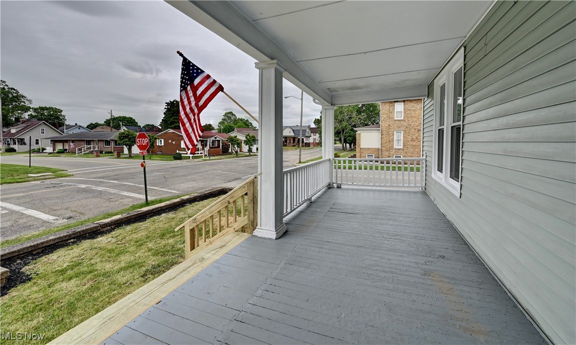 802 N Main Street, Uhrichsville, Ohio image 3