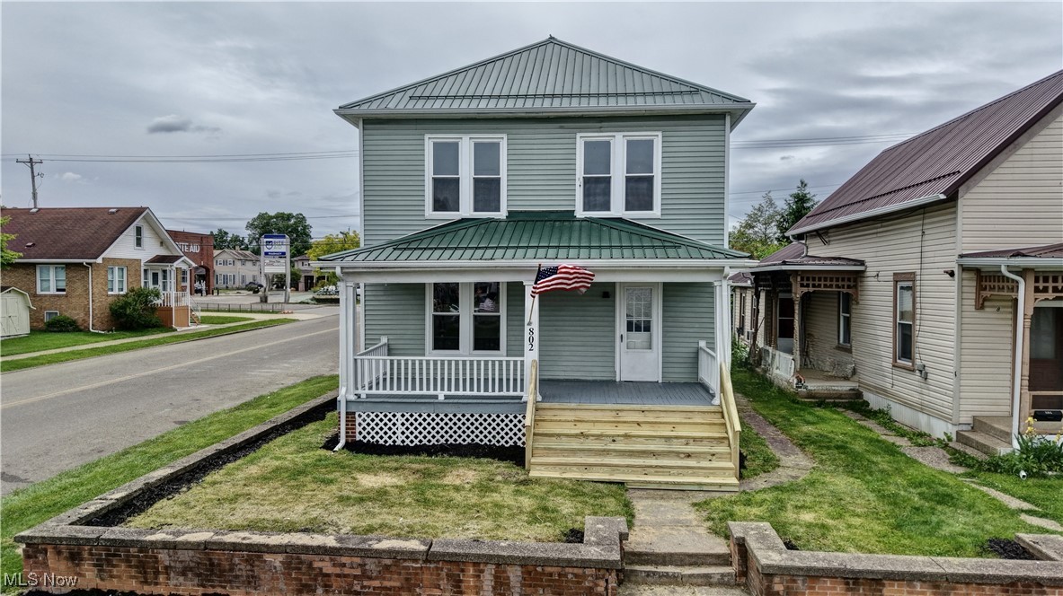 802 N Main Street, Uhrichsville, Ohio image 1