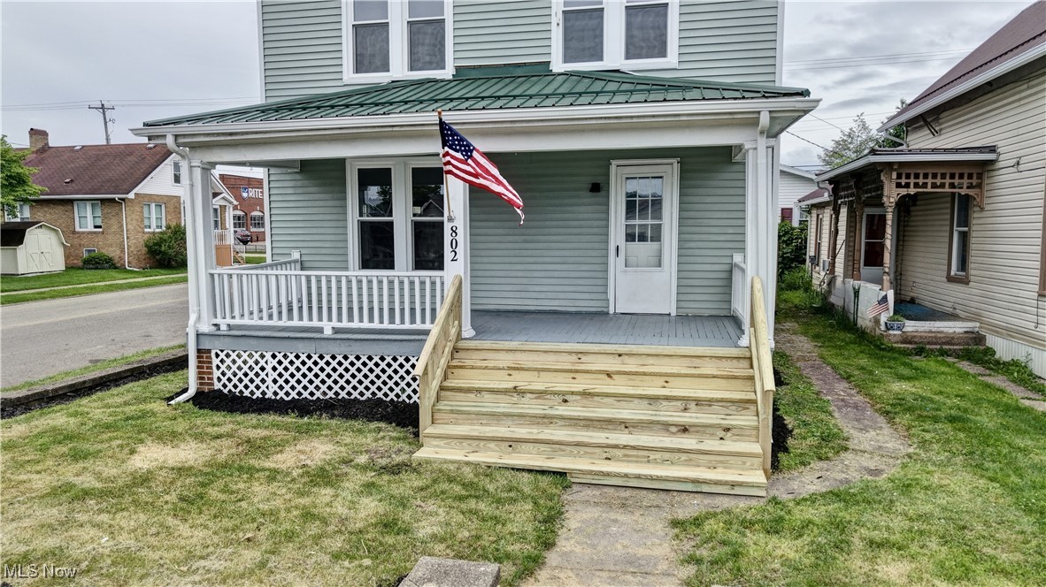 802 N Main Street, Uhrichsville, Ohio image 2
