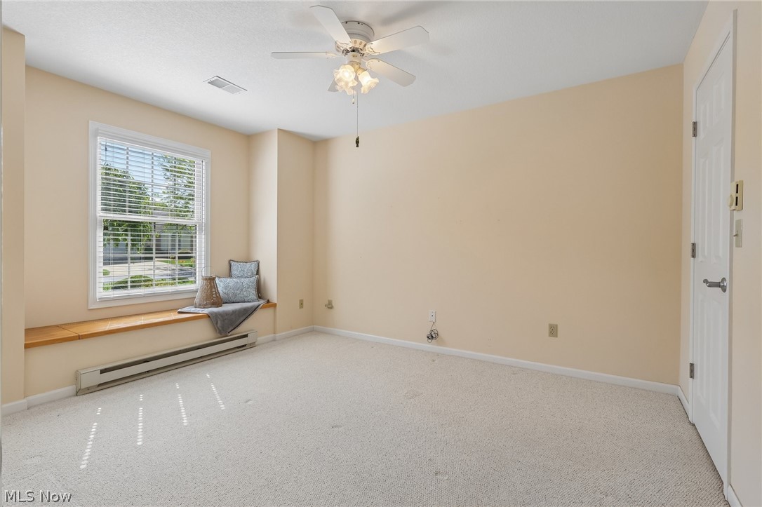 Lakefield Manor Condo - Residential