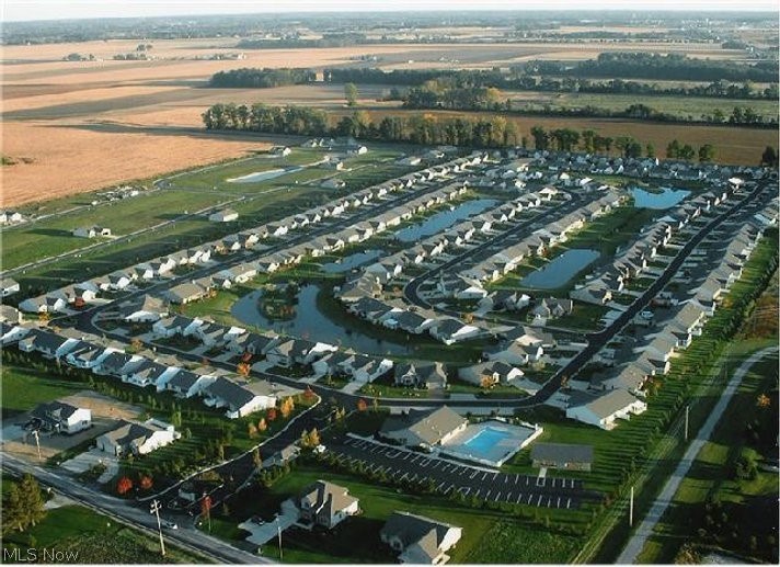 Lakefield Manor Condo - Residential