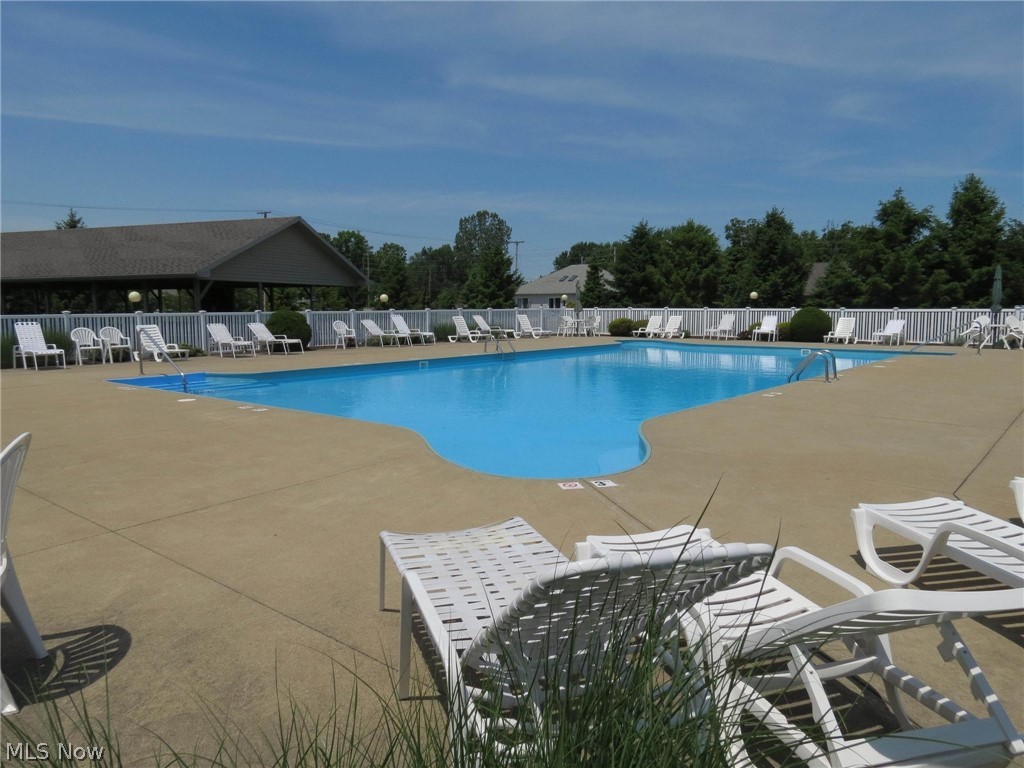 Lakefield Manor Condo - Residential