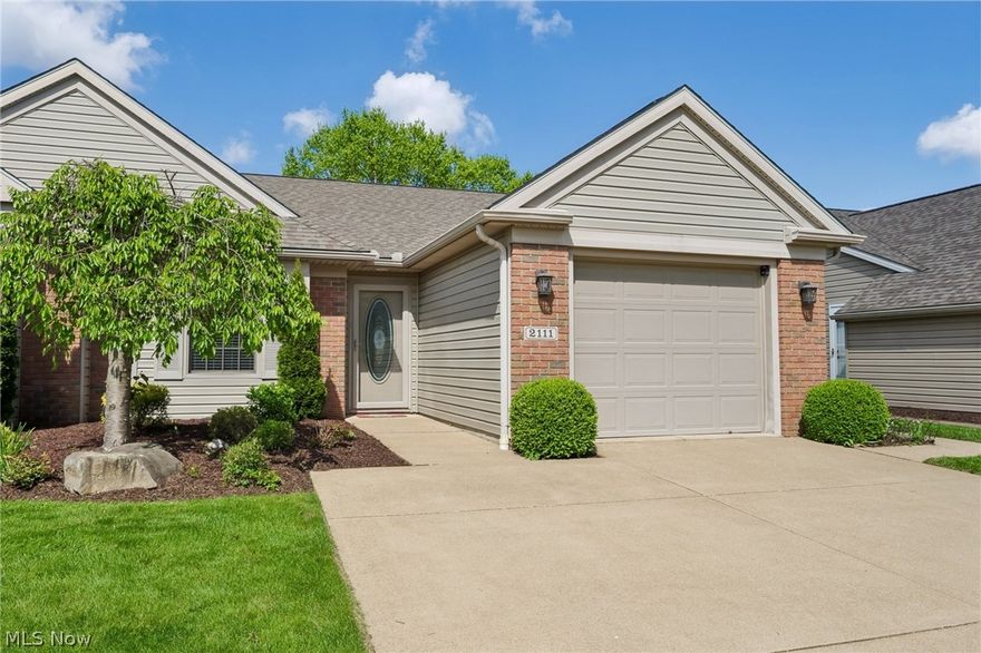 Spacious and well-maintained one-story condo in highly desirable Lakefield Manor! This 2-bedroom, 2-bath home offers comfortable, low-maintenance living in a prime Huron location close to shopping, dining, entertainment, and easy freeway access.

Inside, the vaulted ceilings in the living room create a bright and open feel, while the eat-in kitchen provides plenty of space for everyday living and entertaining. Step outside to a generous private patio, perfect for relaxing or hosting guests, and enjoy the convenience of a large one-car garage.

Residents of Lakefield Manor enjoy beautifully maintained grounds and excellent amenities including a community pool, clubhouse, neighborhood pavilion, and scenic lakes. A wonderful opportunity to enjoy easy living in one of Huron's most popular condo communities!