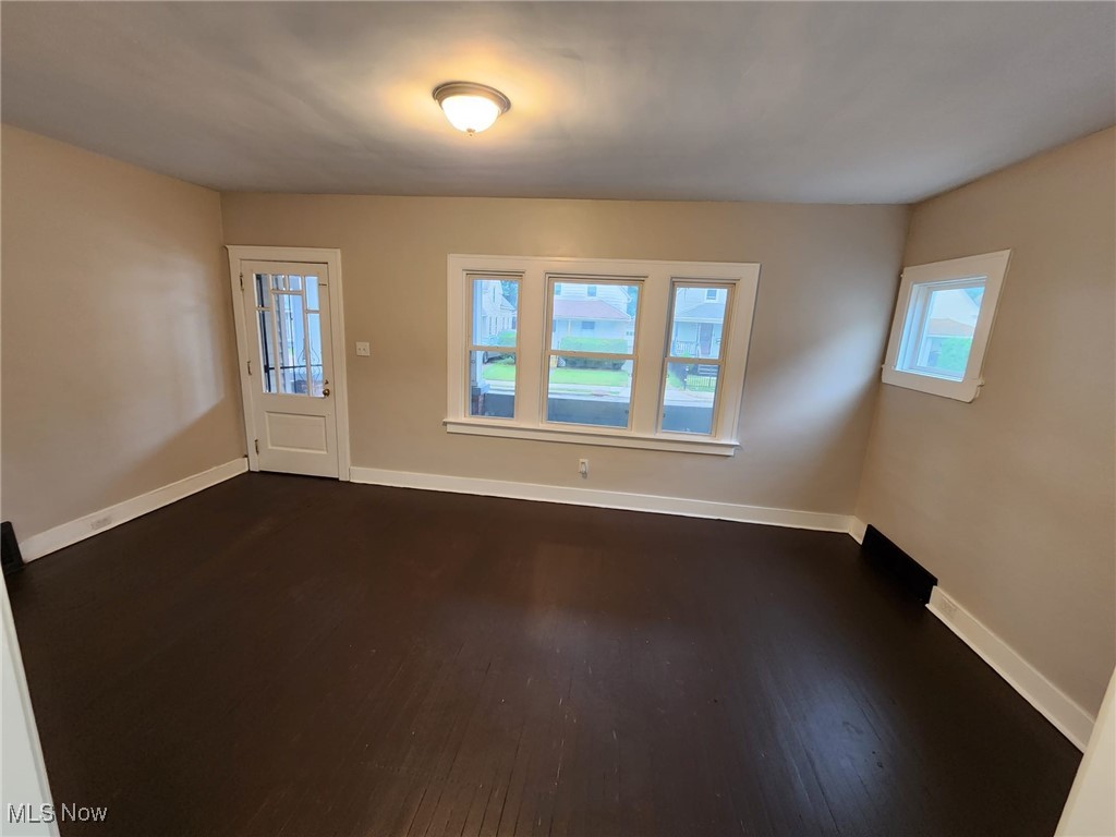 C M Mixs Sub - Residential Lease