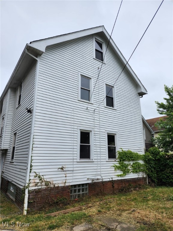 C M Mixs Sub - Residential Lease