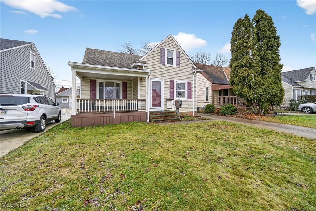 Photo of 8219 Renwood Drive, Parma, OH 44129 (MLS # 5180200)