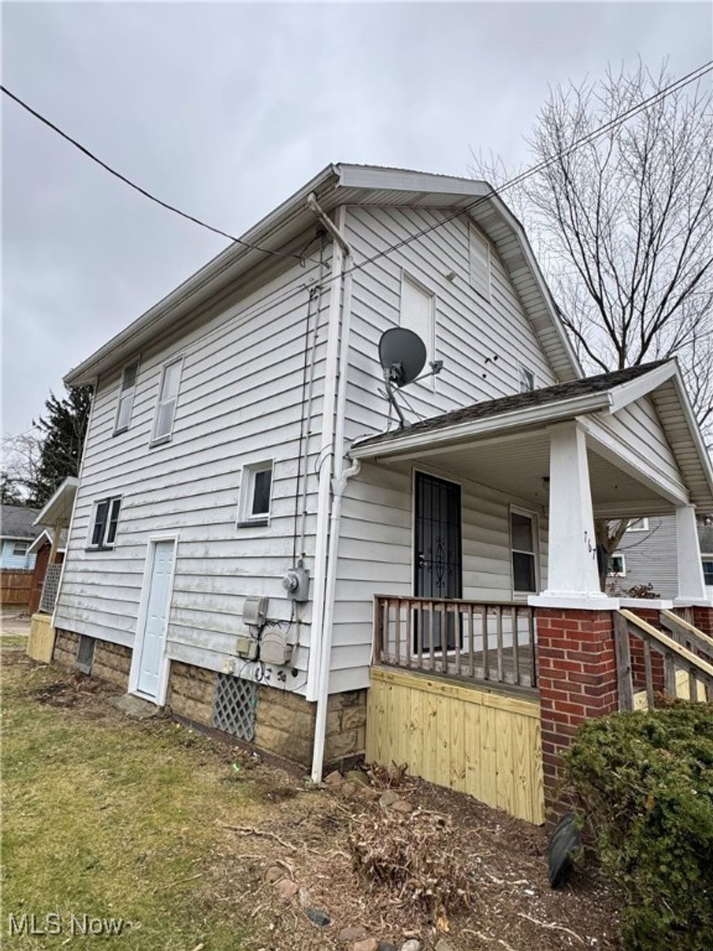 Photo of 767 Roscoe Avenue, Akron, OH 44306 (MLS # 5178590)