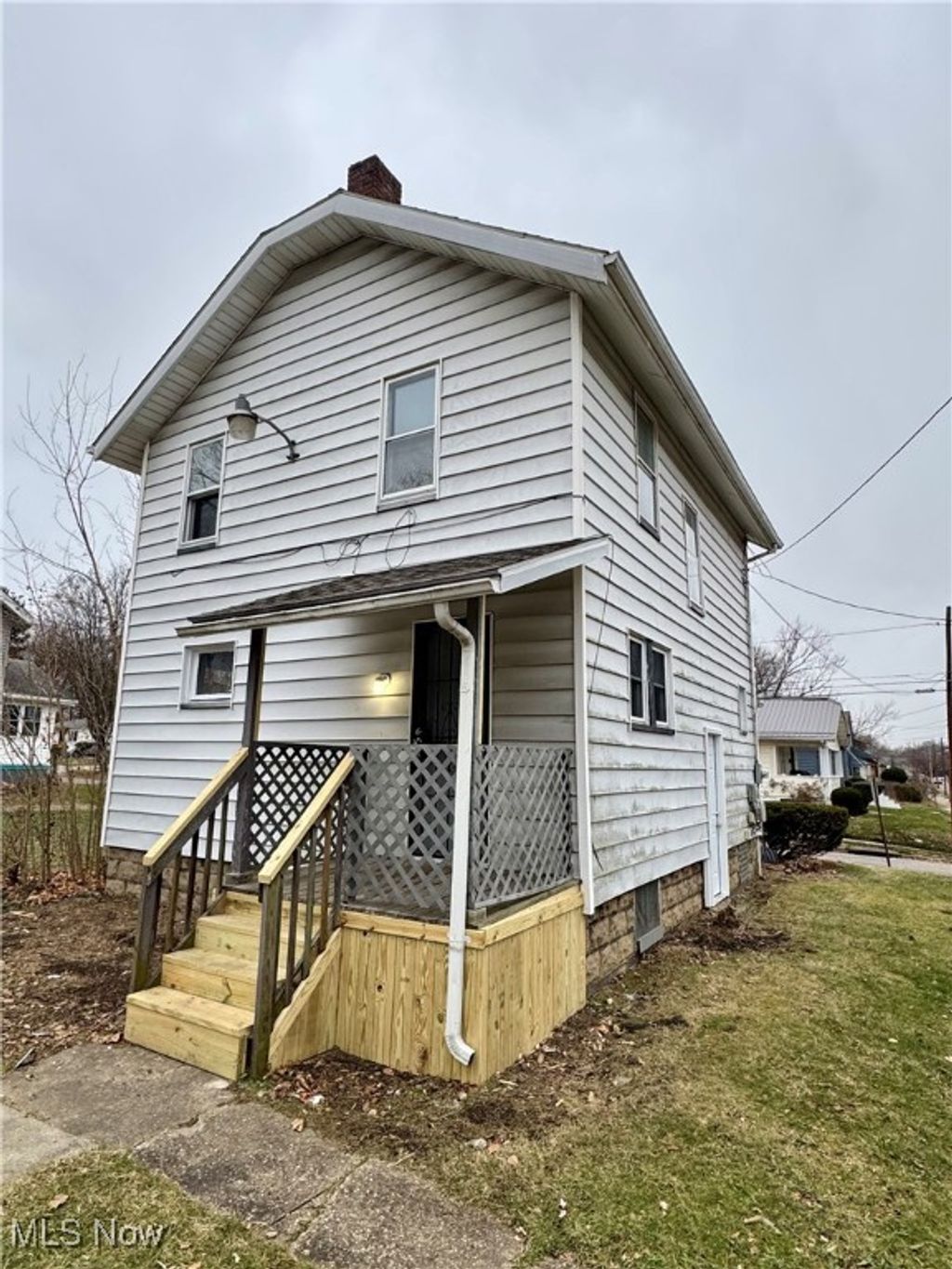 Photo of 767 Roscoe Avenue, Akron, OH 44306 (MLS # 5178590)
