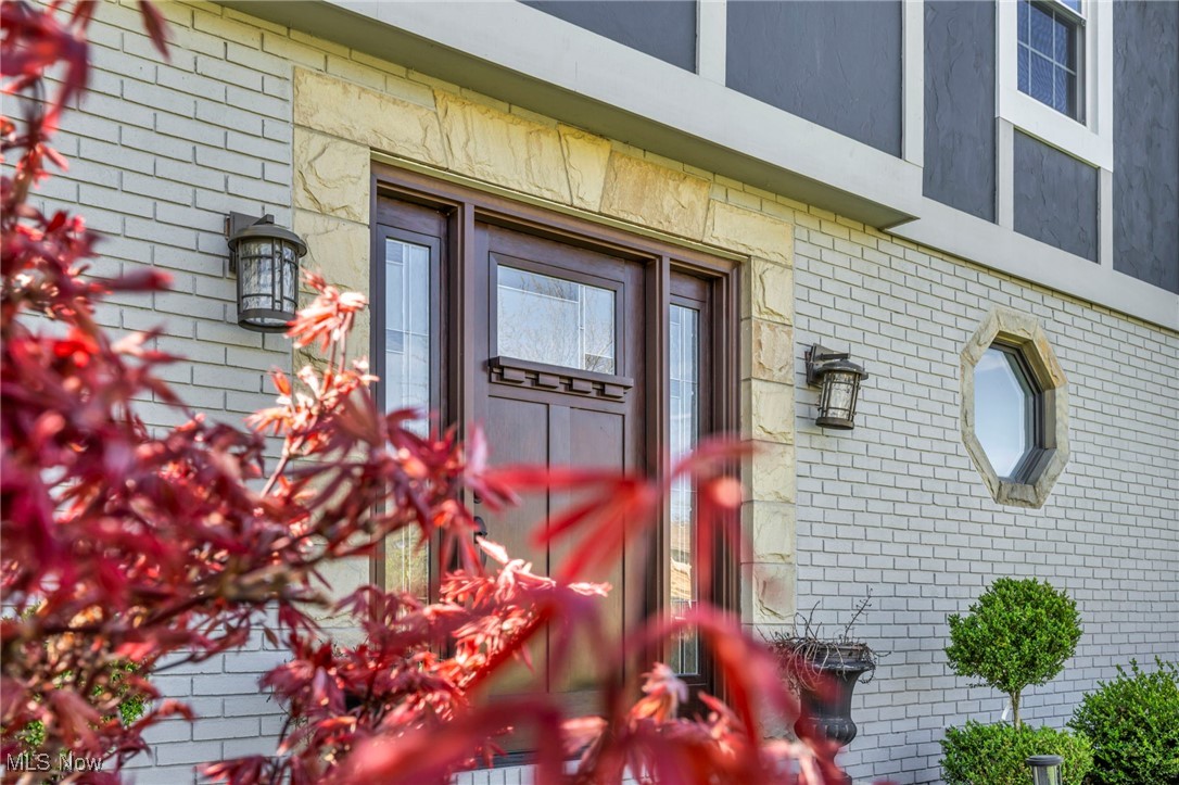 9941 River Oaks Drive, North Royalton, Ohio image 4