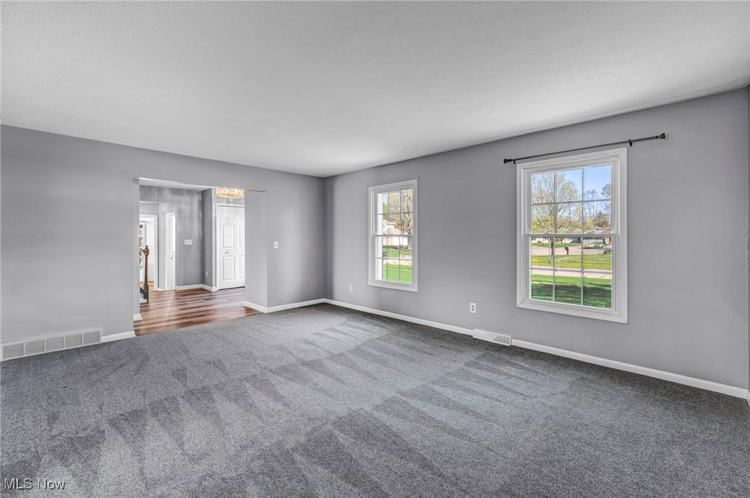 9941 River Oaks Drive, North Royalton, Ohio image 6