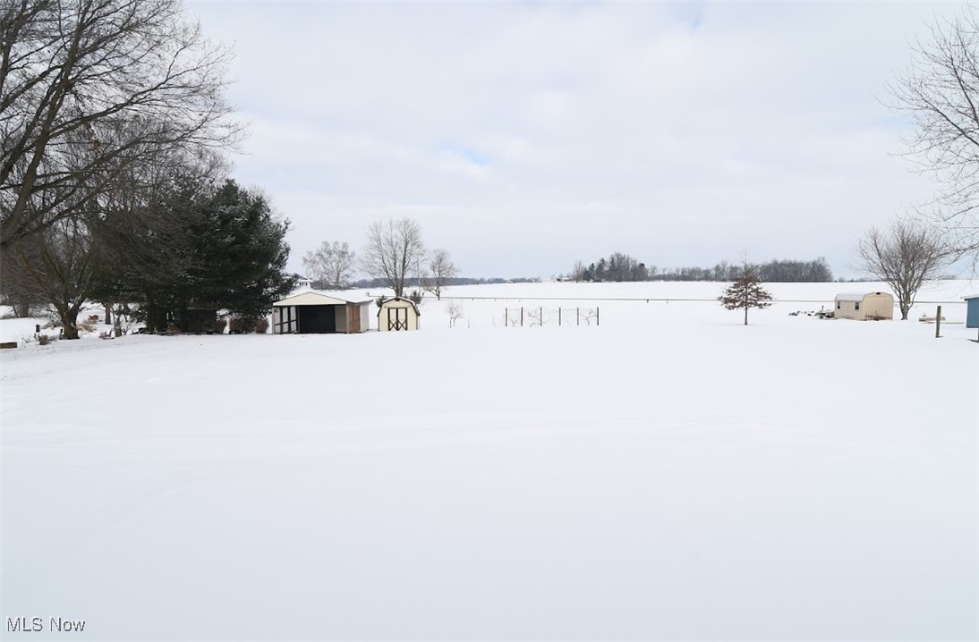 6482 Akron Road, Smithville, Ohio image 36