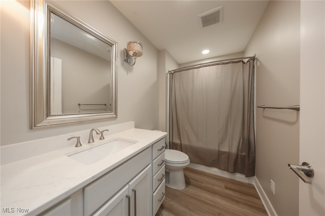 Hawks Nest Xing Condo - Residential