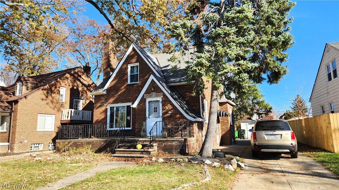 Great home on a great street! This property has a long-term tenant who would like to stay in the home so it is a great opportunity for investors who want turn-key cash flow. Showings only after accepted offer due to tenants schedule.