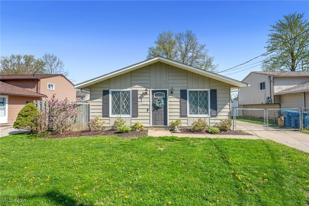 35112 Spruce Street, North Ridgeville, Ohio image 2