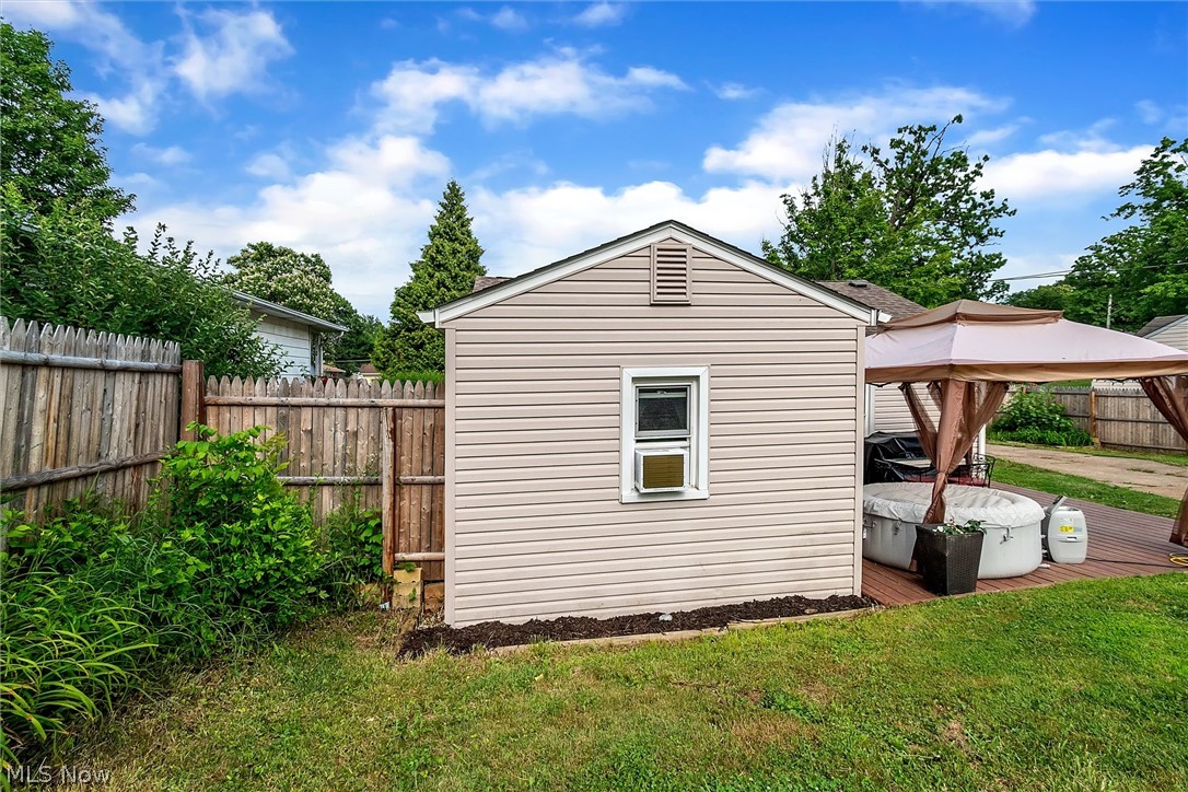 Mentor Headlands Park - Residential