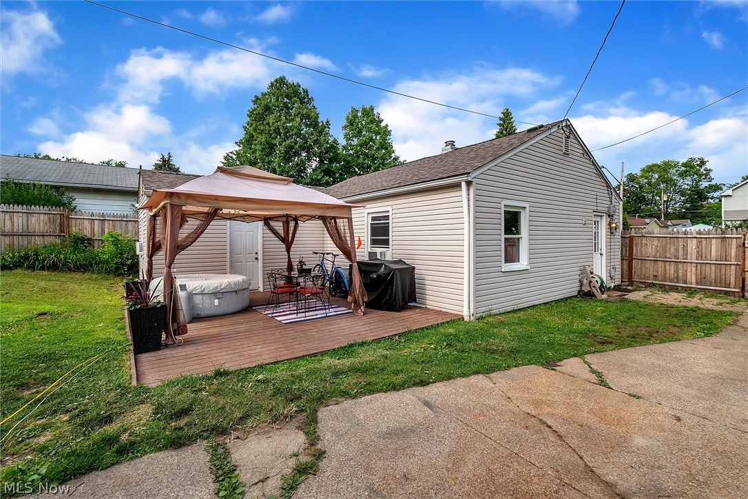 Mentor Headlands Park - Residential