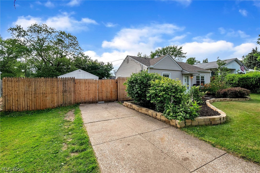 Mentor Headlands Park - Residential