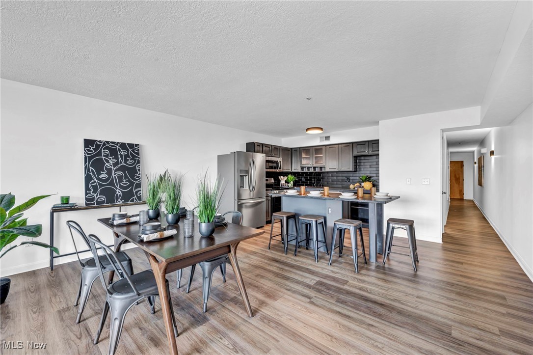 Condos/Stonebridge - Residential