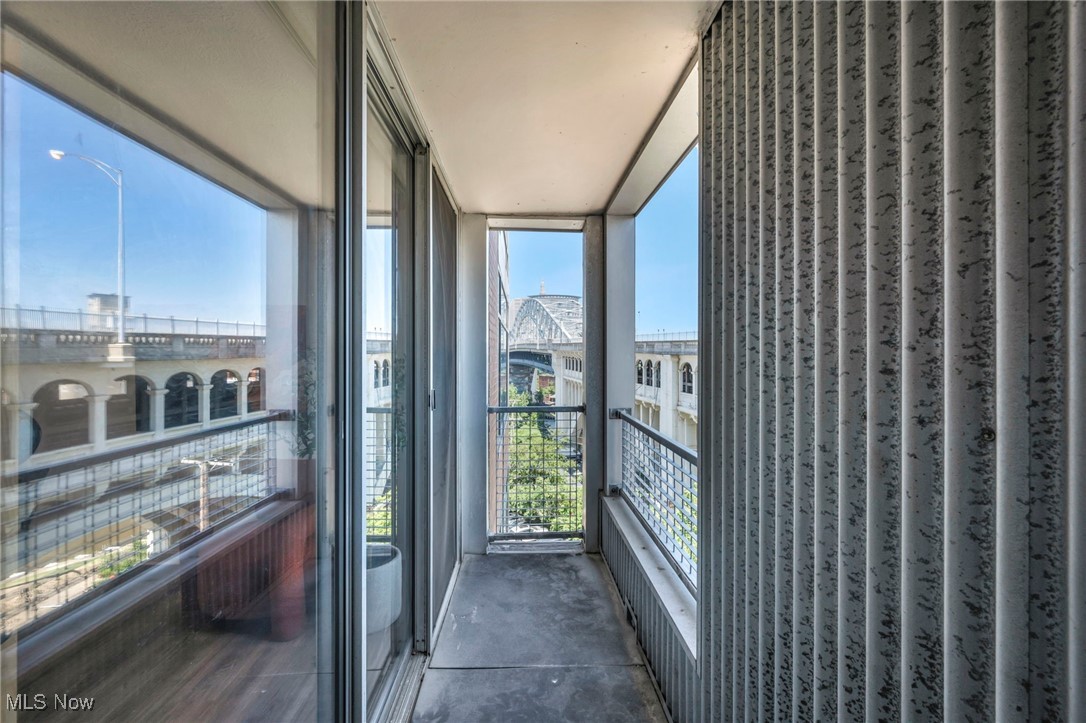 Condos/Stonebridge - Residential