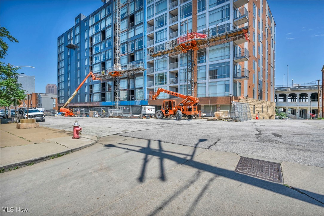 2222 Detroit Avenue 605