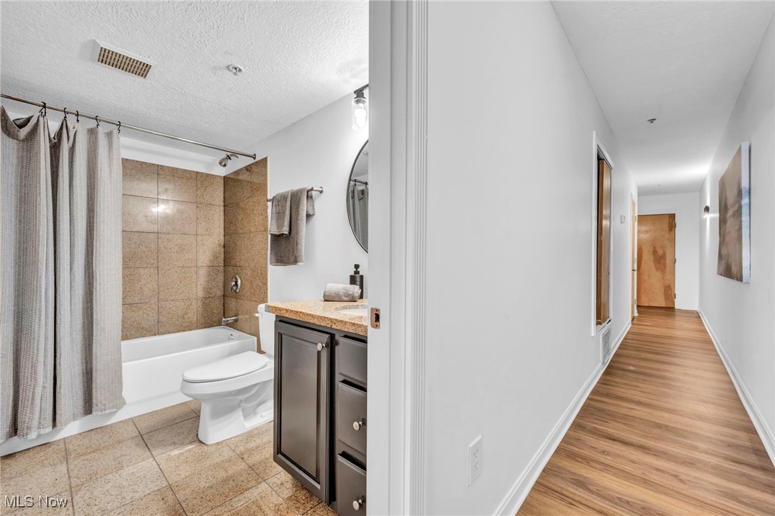 Condos/Stonebridge - Residential