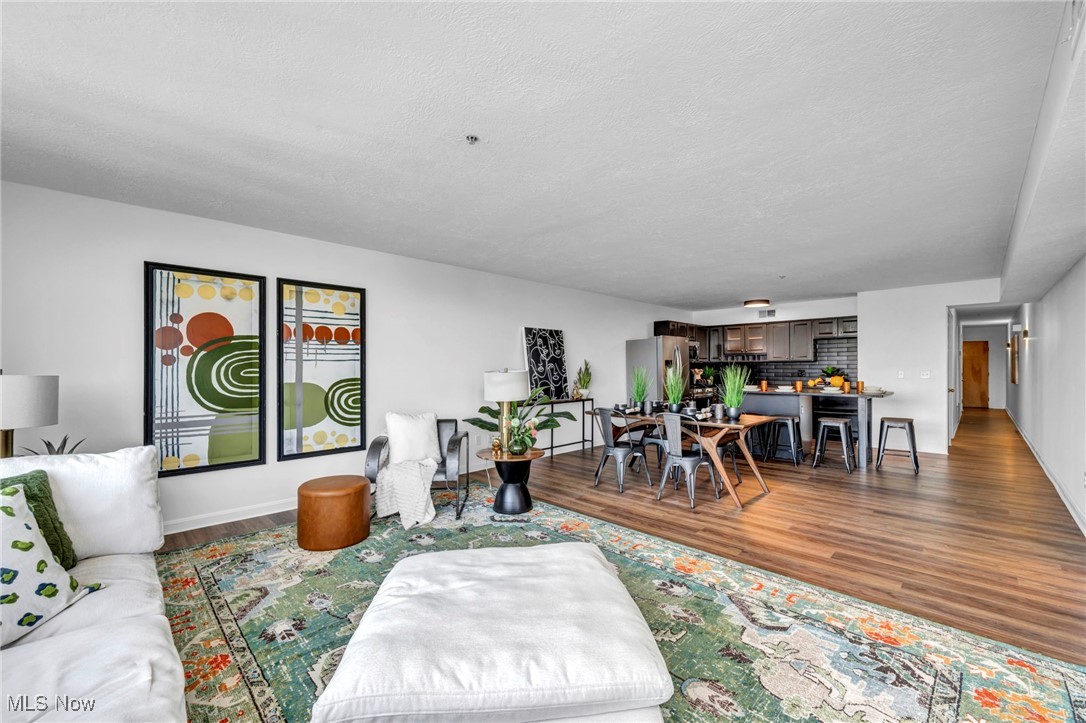 Condos/Stonebridge - Residential