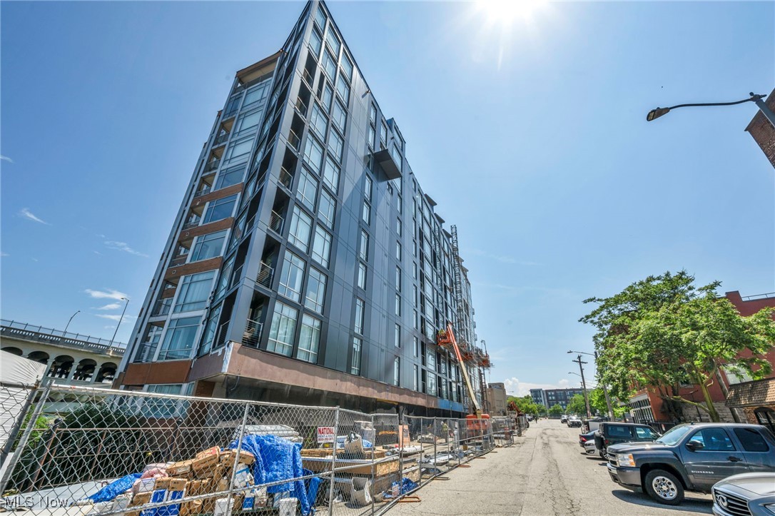 2222 Detroit Avenue 605
