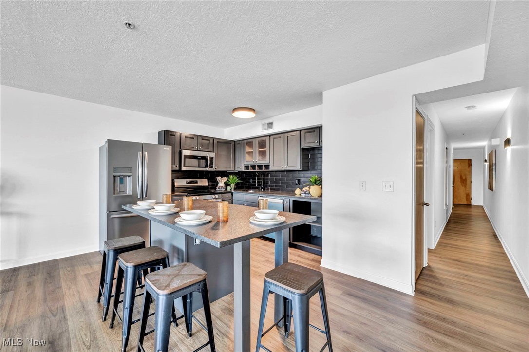 Condos/Stonebridge - Residential