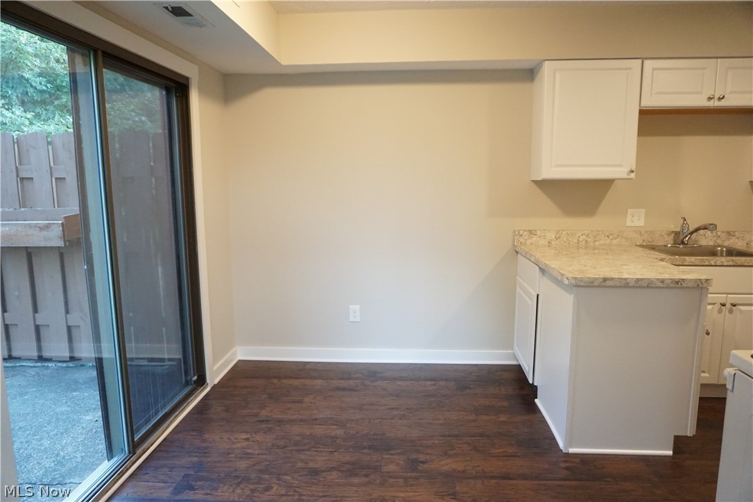 Kings Court Condo - Residential