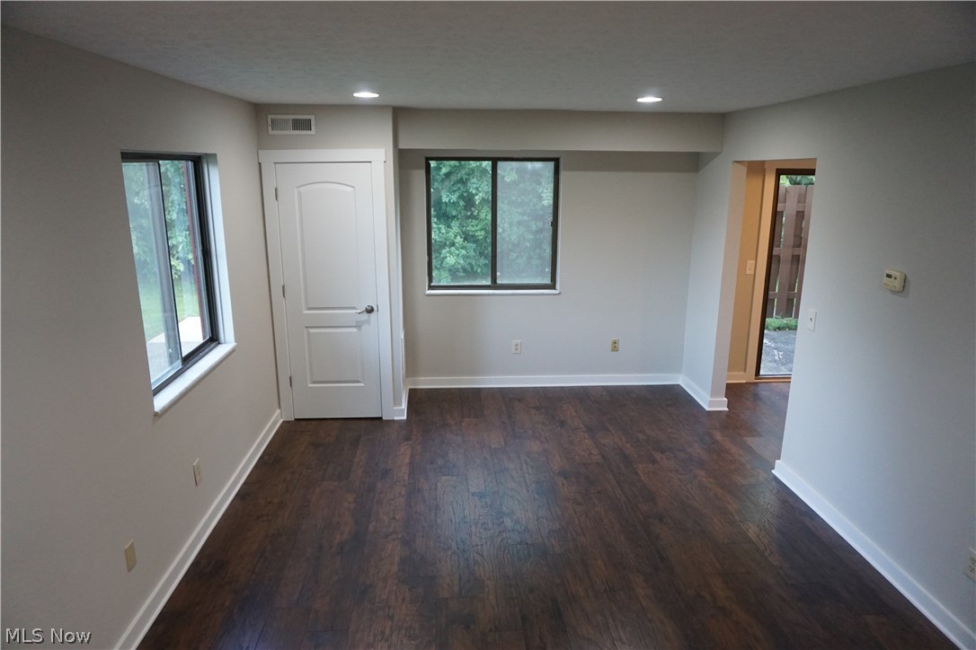 Kings Court Condo - Residential