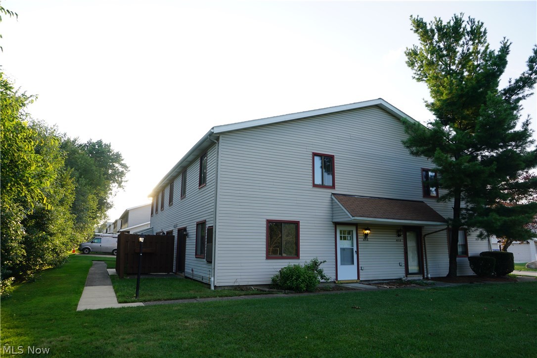 Kings Court Condo - Residential