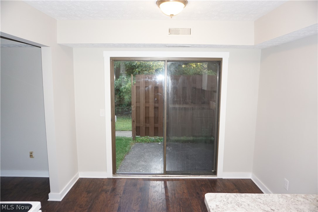 Kings Court Condo - Residential