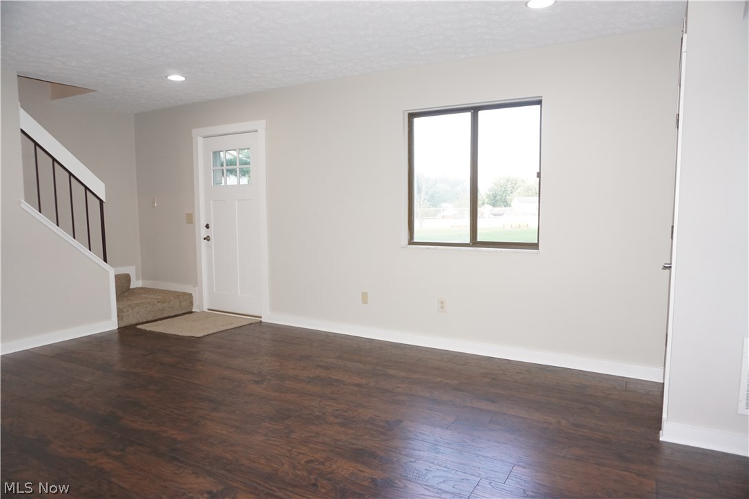 Kings Court Condo - Residential