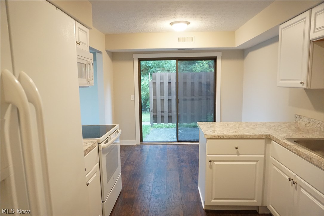 Kings Court Condo - Residential