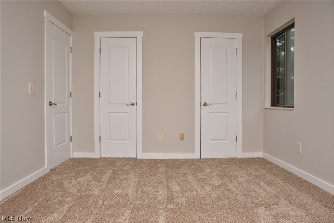 Kings Court Condo - Residential