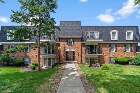 Condo For Sale - 1900 King James Parkway #303<br/> Westlake, OH 44145