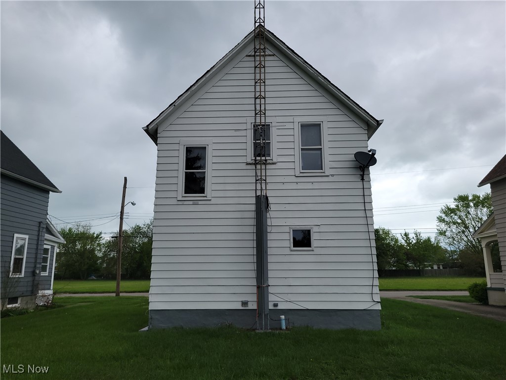 1321 W 10th Street, Lorain, Ohio image 4