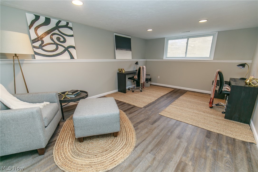 Charles 01 - Residential