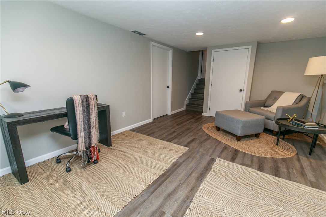 Charles 01 - Residential