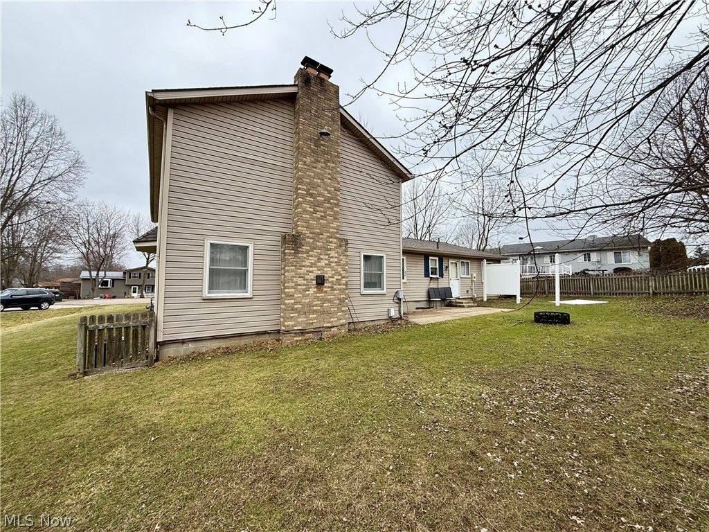 Photo of 5000 Mildred Circle SW, Navarre, OH 44662 (MLS # 5190712)