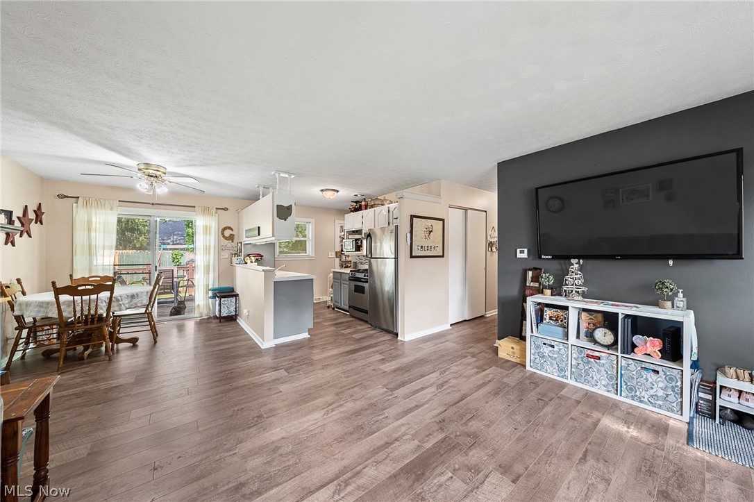Louis Stile Sub - Residential