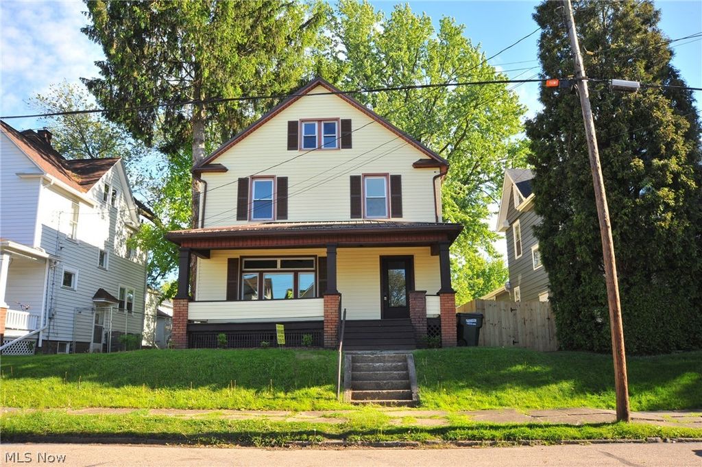 Photo of 456 W Broadway Street, Alliance, OH 44601 (MLS # 5209340)