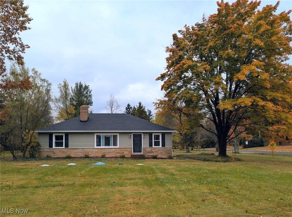 Photo of 13251 Hickory Street, Chesterland, OH 44026 (MLS # 5167868)