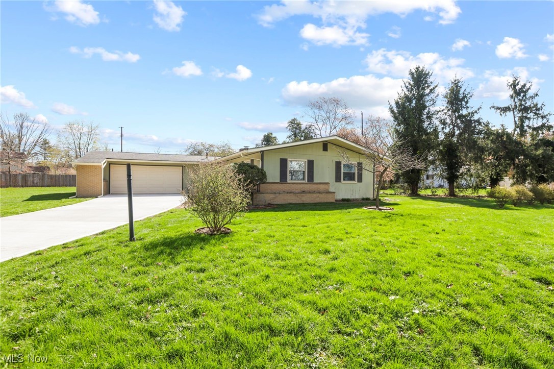 642 Melanie Court, Newark, Ohio image 4