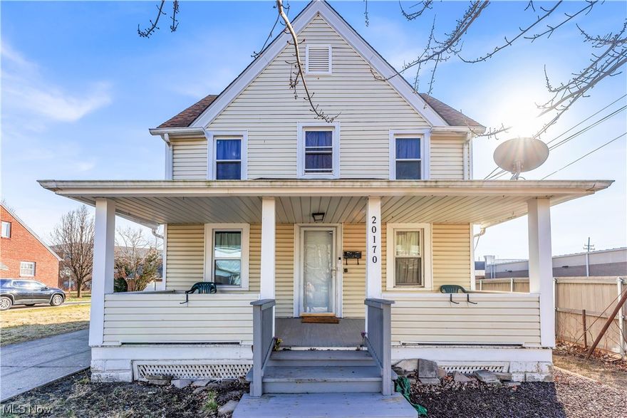 Single family investment property. Colonial home with 4 bedrooms, 2 bathrooms, full basement and detached single car garage. Great addition to any rental portfolio!