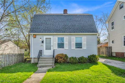 Tiny photo for 5461 Clement Avenue, Maple Heights, OH 44137 (MLS # 5214554)