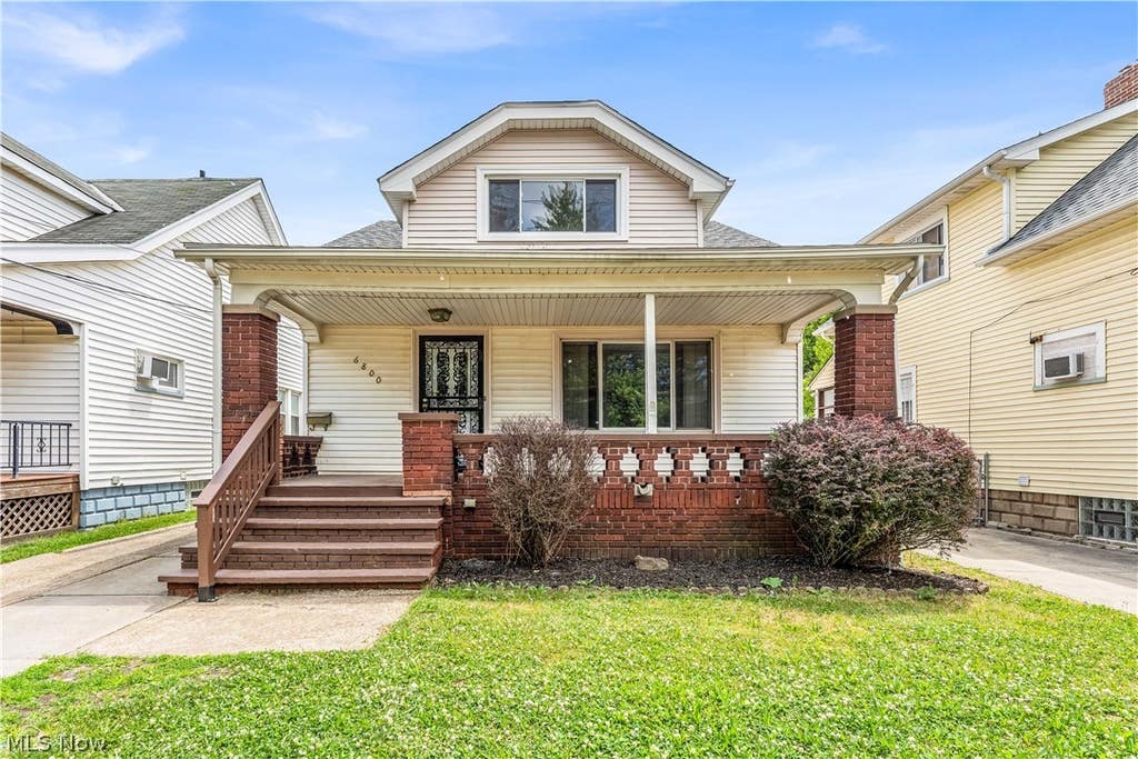 Photo of 6800 Kazimier Avenue, Cleveland, OH 44105 (MLS # 5219454)