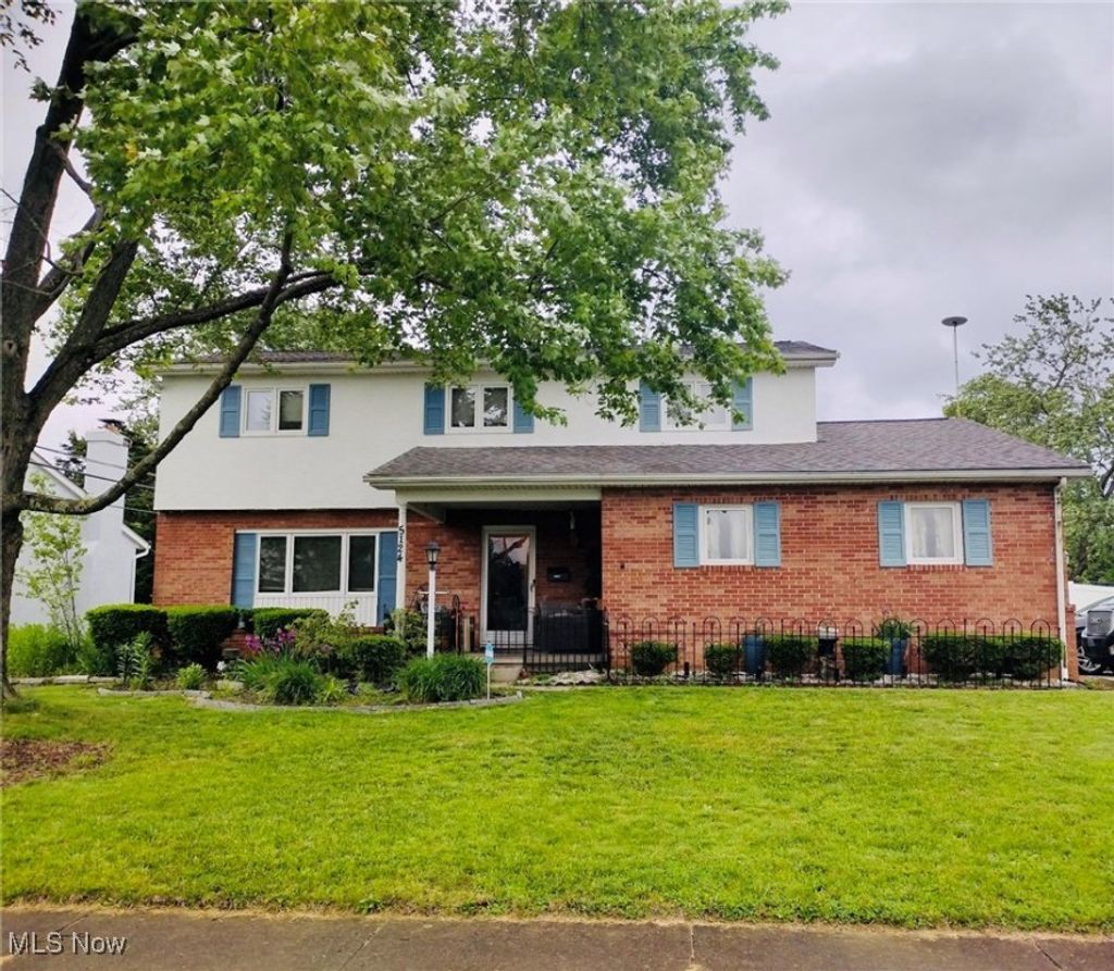 Photo of 5124 Northcliff Loop W, Columbus, OH 43229 (MLS # 5174566)