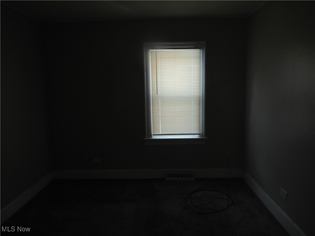 33256 Willowick Drive, Eastlake, Ohio image 8