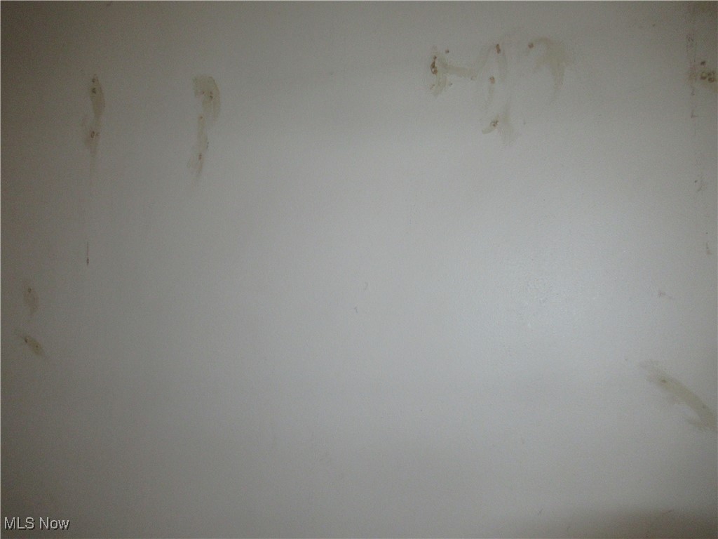 33256 Willowick Drive, Eastlake, Ohio image 4